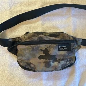 lululemon athletica Multicolor Camouflage Belt Bag
